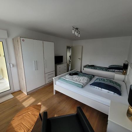 Ferienwohnung Anna Oftersheim Schwetzingen Hockenheim 3 Zimmer Mit Balkon المظهر الخارجي الصورة