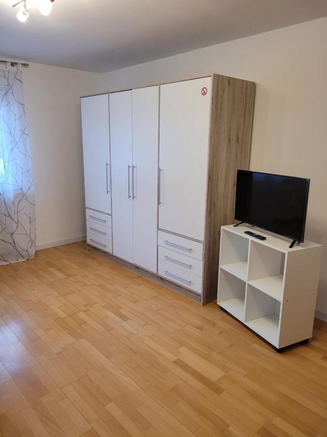 Ferienwohnung Anna Oftersheim Schwetzingen Hockenheim 3 Zimmer Mit Balkon المظهر الخارجي الصورة