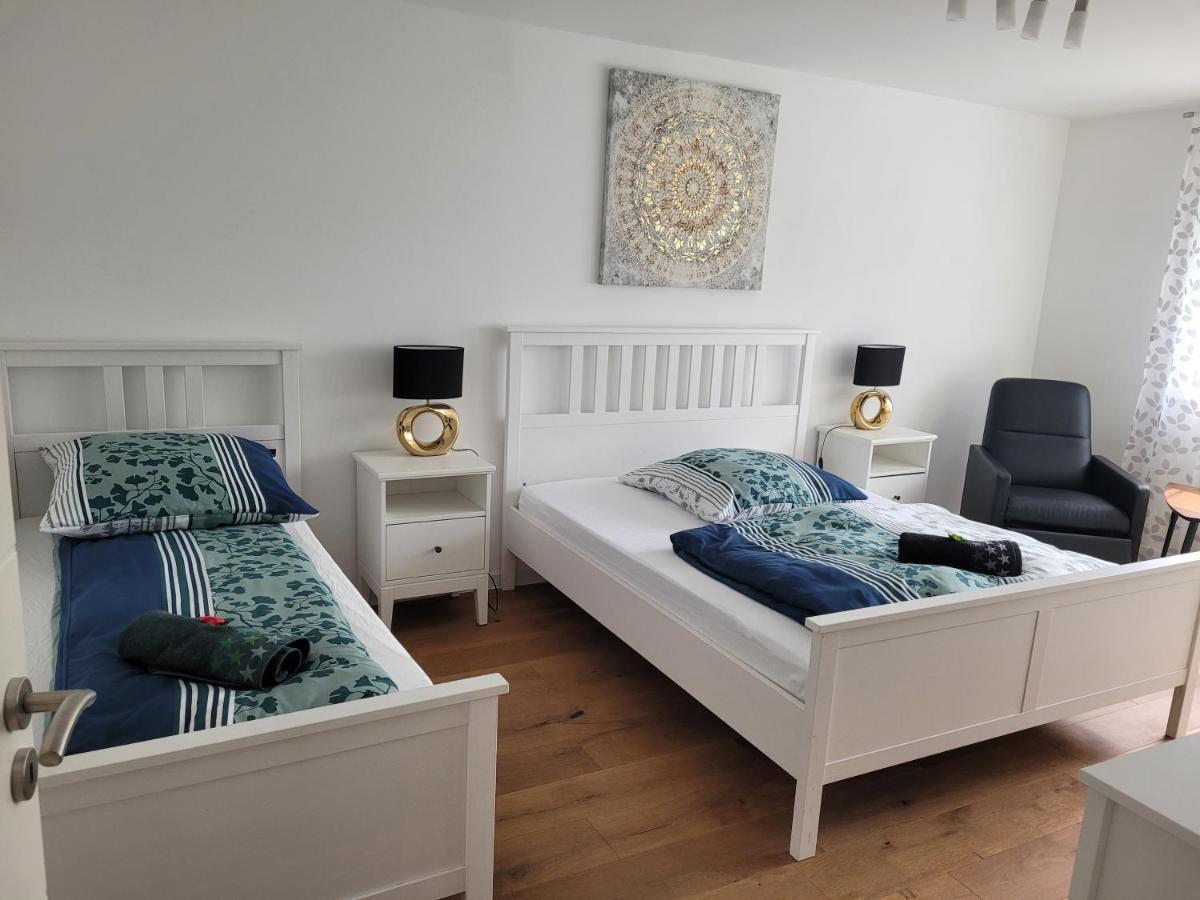 Ferienwohnung Anna Oftersheim Schwetzingen Hockenheim 3 Zimmer Mit Balkon المظهر الخارجي الصورة